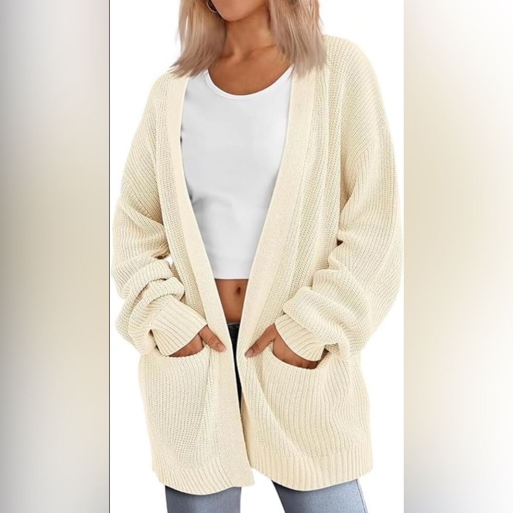 American Eagle Outfitters | Cream Long Sleeve Cardigan size S